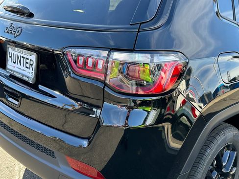 New 2026 Jeep Compass Latitude image 15