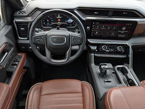 Used 2025 GMC Sierra 1500 Denali Ultimate image 26