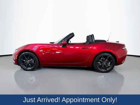 Used 2019 MAZDA MX-5 Miata Grand Touring RWD image 4