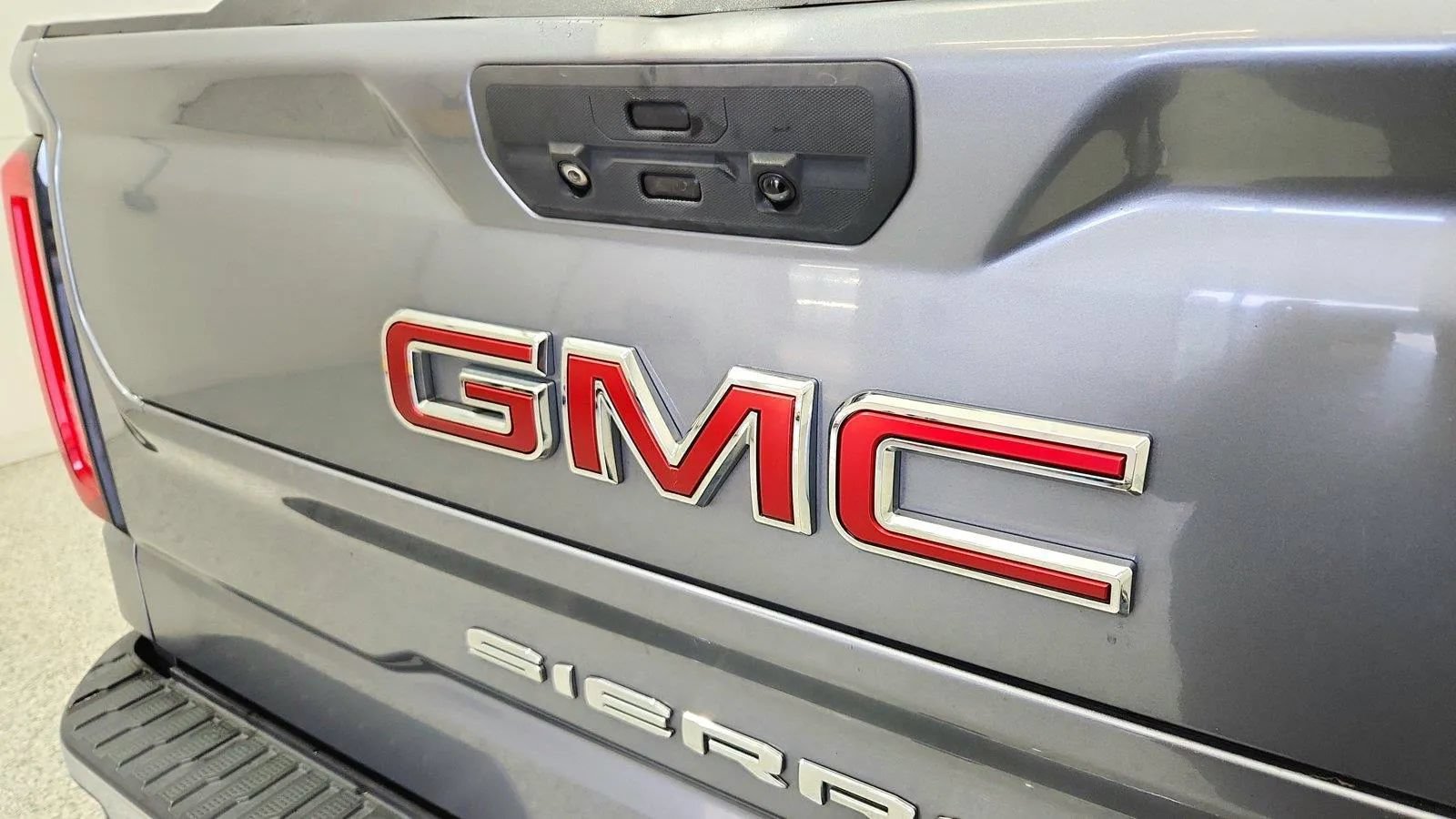 Used 2019 GMC Sierra 1500 SLT w/ SLT Premium Plus Package AWD/4WD image 47