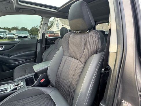 Used 2020 Subaru Forester Premium image 37