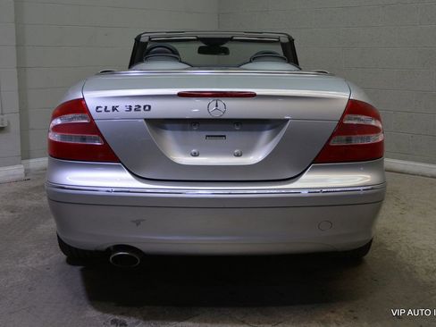 Used 2005 Mercedes-Benz CLK 320 Cabriolet image 12