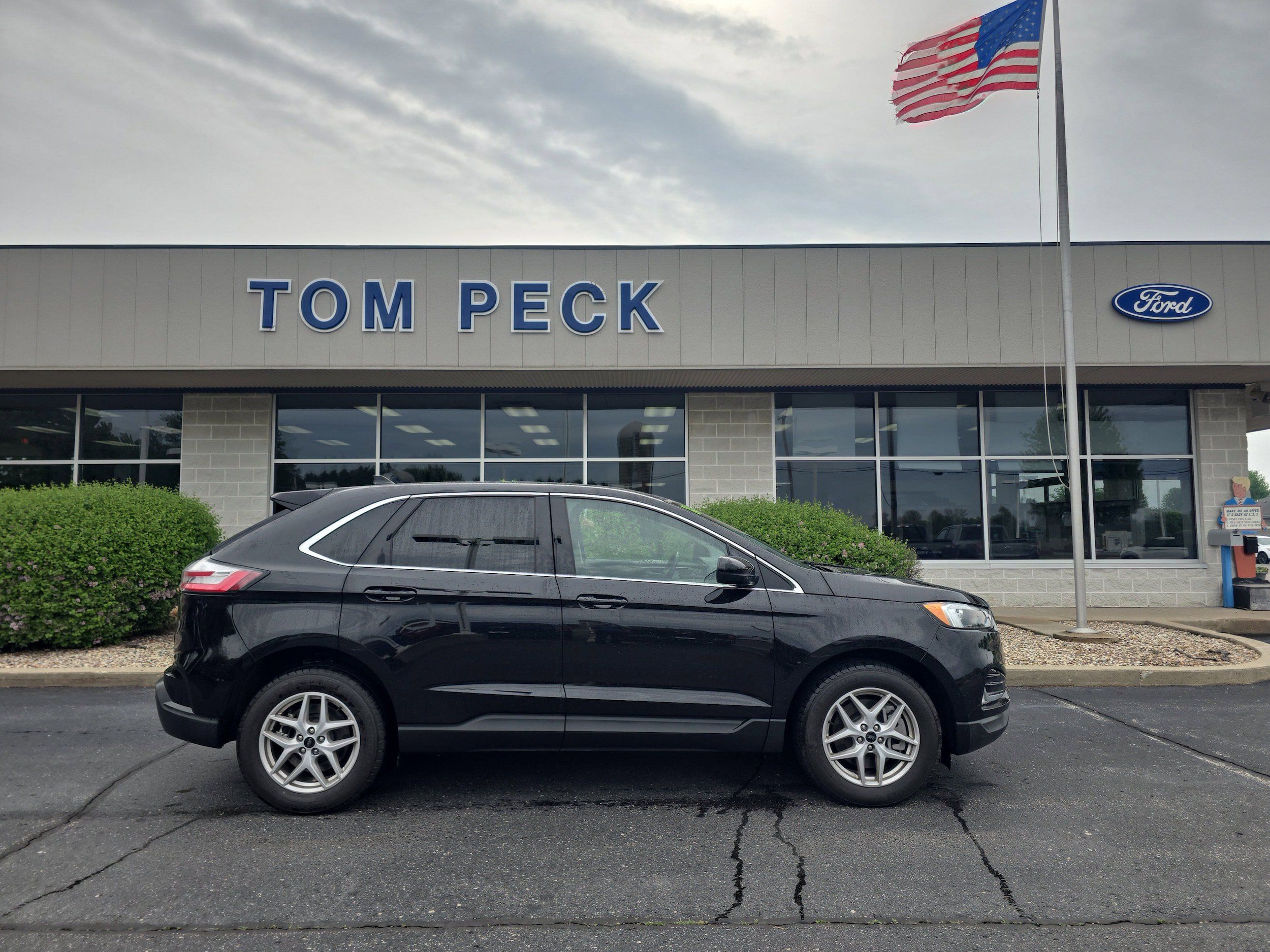 Used 2024 Ford Edge SEL w/ Convenience Package AWD/4WD image 6