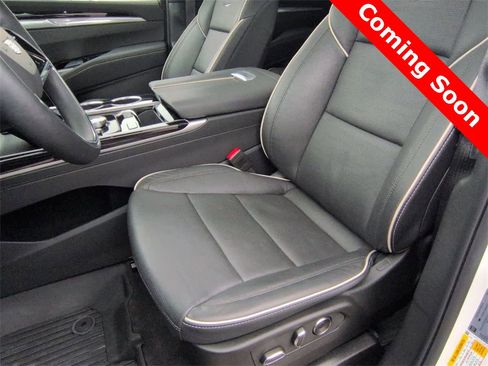 Used 2025 Cadillac Escalade Sport w/ Touring Package image 16