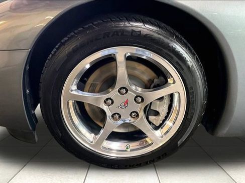 Used 2003 Chevrolet Corvette Convertible w/ Preferred Equipment Group1 RWD image 9