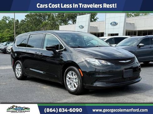 Used 2023 Chrysler Voyager LX FWD image 1