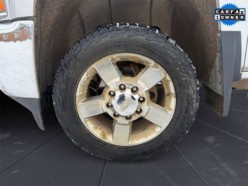 Used 2015 Chevrolet Silverado 2500 LTZ image 14