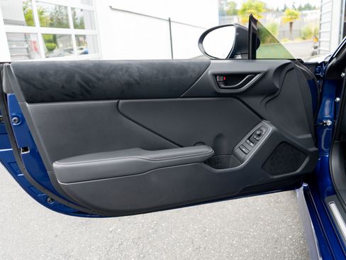 Used 2023 Toyota GR86 Premium w/ ALL Weather Mat Package (TMS) RWD image 10