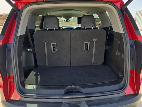 Used 2021 GMC Acadia AT4 w/ Technology Package image 13