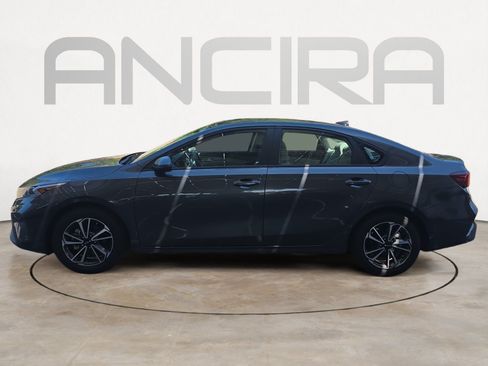 Certified 2023 Kia Forte LXS FWD image 5