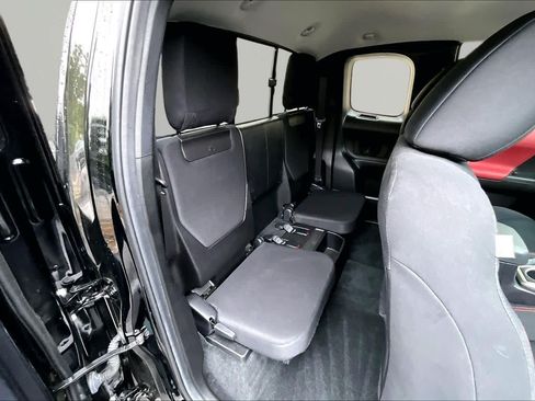 Used 2023 Toyota Tacoma SR5 AWD/4WD image 20