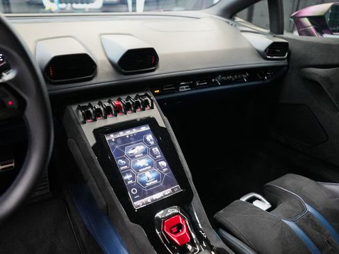 Used 2023 Lamborghini Huracan Tecnica RWD image 40