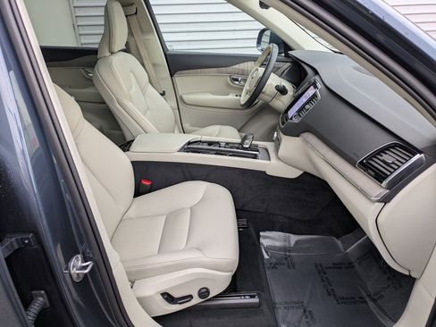 Certified 2023 Volvo XC90 B6 Plus w/ Protection Package Premier image 35