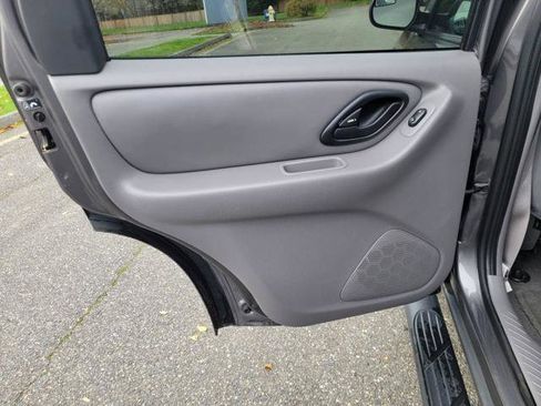 Used 2002 Ford Escape XLT image 16