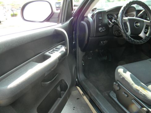 Used 2009 Chevrolet Silverado 1500 LT w/ All Star Package image 7