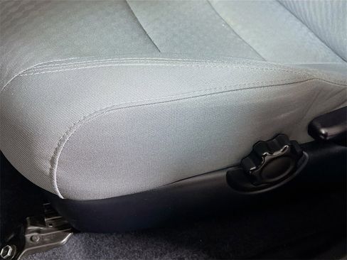 Certified 2022 Toyota Tacoma SR image 18