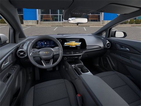 New 2026 Chevrolet Equinox EV LT image 15