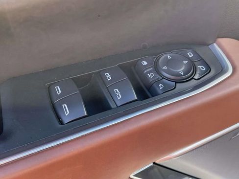 Certified 2025 GMC Sierra 2500 Denali Ultimate image 15