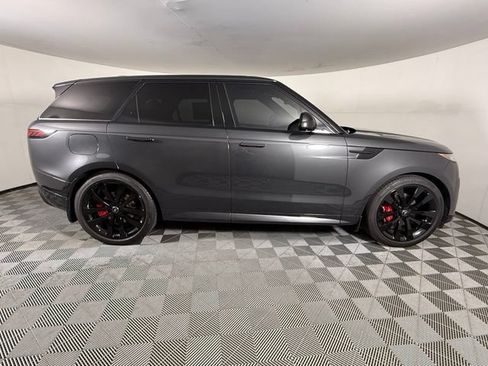 Used 2025 Land Rover Range Rover Sport Dynamic SE AWD/4WD image 8