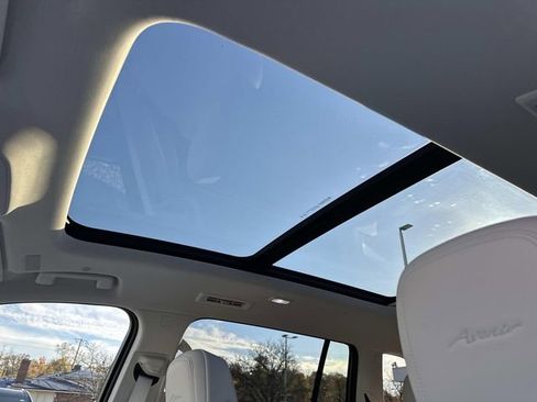 New 2026 Buick Enclave Avenir w/ Super Cruise Package image 11