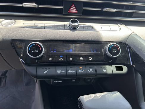 Certified 2023 Hyundai Elantra SEL w/ Convenience Package FWD image 26