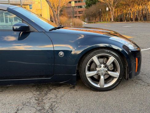 Used 2007 Nissan 350Z Touring image 5
