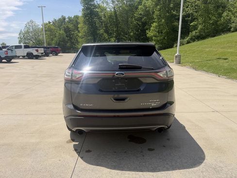 Used 2018 Ford Edge Titanium w/ Equipment Group 301A AWD/4WD image 7