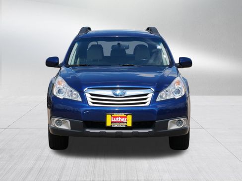 Used 2011 Subaru Outback 2.5i Premium w/ All-Weather Pkg AWD/4WD image 2