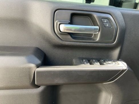 Used 2025 Chevrolet Silverado 2500 Custom w/ Custom Value Package image 30