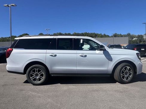 New 2025 Ford Expedition Max Active image 2