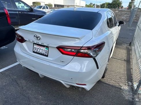 Used 2023 Toyota Camry SE FWD image 5