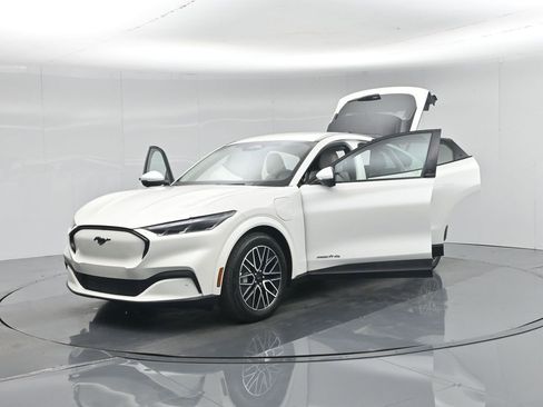 Used 2025 Ford Mustang Mach-E Premium w/ Interior Protection Package image 34