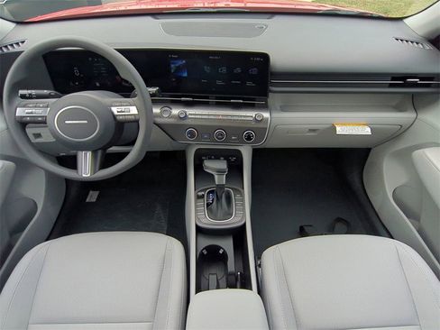 New 2026 Hyundai Kona SE image 17