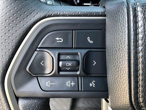 Used 2026 Toyota 4Runner Limited AWD/4WD image 21