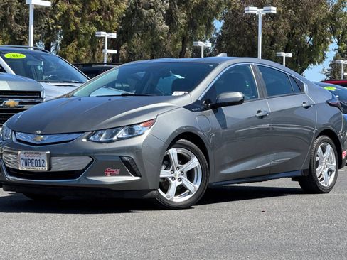 Used 2017 Chevrolet Volt LT FWD image 9