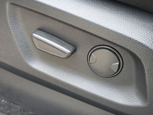 Used 2019 Ford Ranger Lariat w/ Black Appearance Package image 12