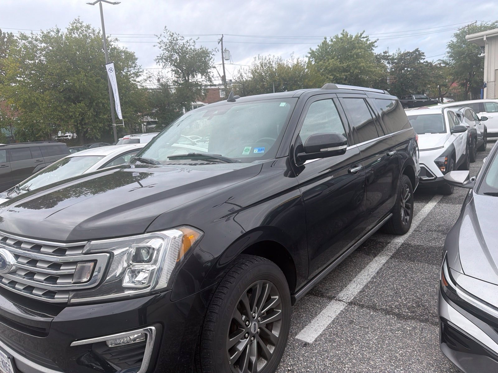 Used 2020 Ford Expedition Max Limited w/ Equipment Group 301A AWD/4WD image 4