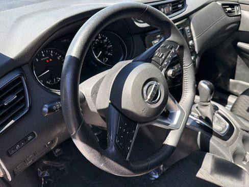 Used 2019 Nissan Rogue S w/ Special Edition Package AWD/4WD image 11