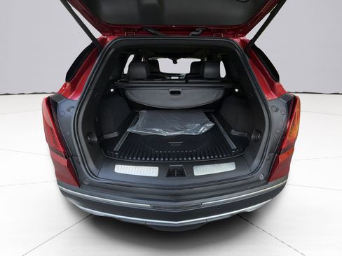 Certified 2024 Cadillac XT5 Premium Luxury w/ Platinum Package image 15