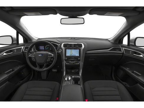 Used 2019 Ford Fusion SE image 5