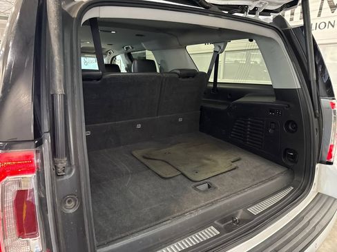 Used 2016 GMC Yukon XL SLT RWD image 11