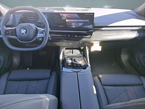 Used 2026 BMW 530i w/ Premium Package image 14