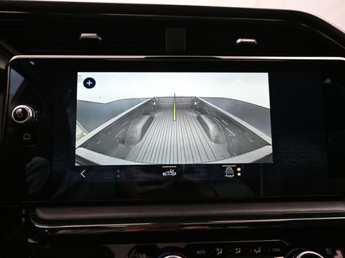 Used 2022 GMC Sierra 1500 AT4X image 32