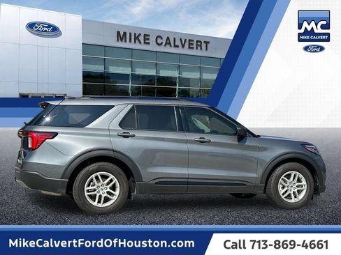 Used 2026 Ford Explorer Active w/ Active Comfort Package RWD image 6