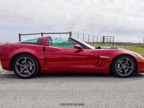 Used 2011 Chevrolet Corvette Grand Sport w/ Preferred Equipment Group RWD image 9
