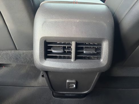 Used 2022 Chevrolet Equinox RS w/ RS Leather Package image 28