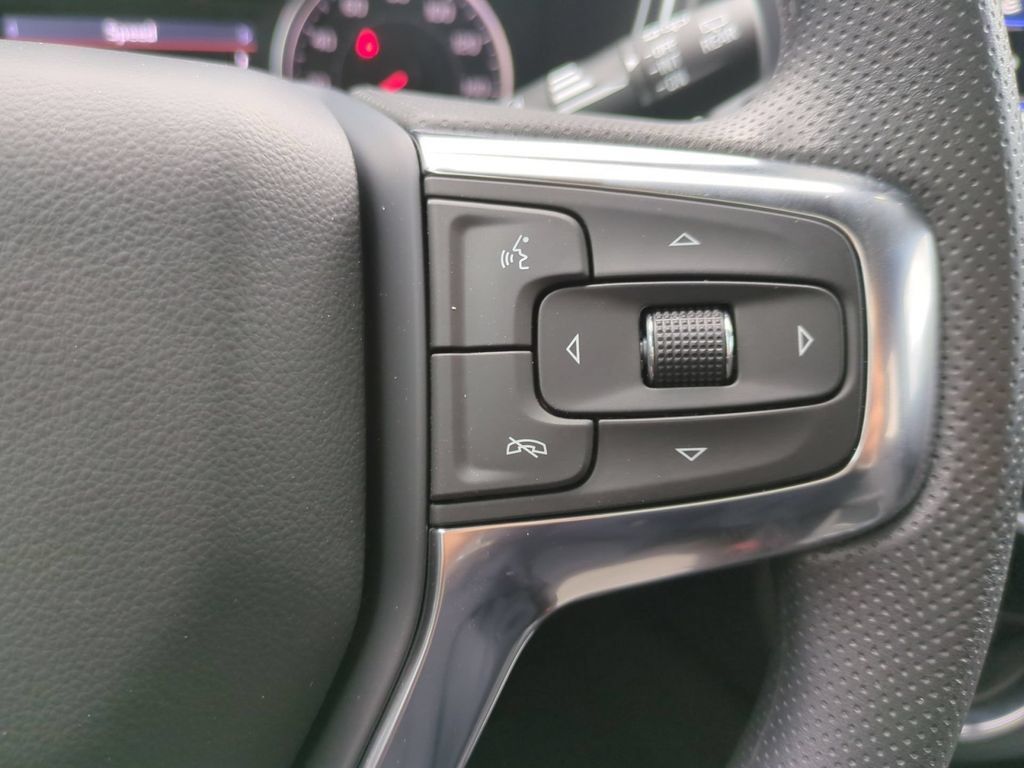 New 2025 Chevrolet Blazer LT w/ LPO, Floor Liner Package FWD image 25
