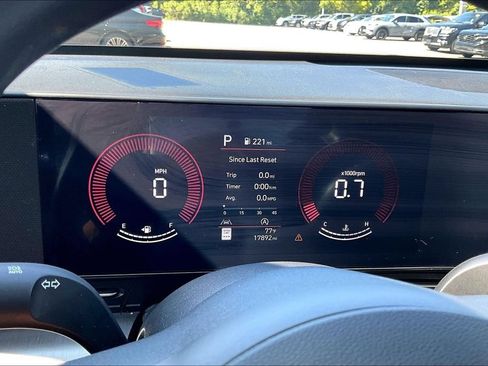 Used 2025 Hyundai Kona SE FWD image 13