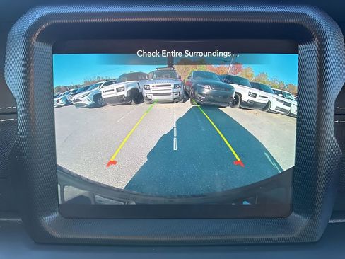 Used 2022 Jeep Wrangler Unlimited Sahara w/ Cold Weather Group image 19