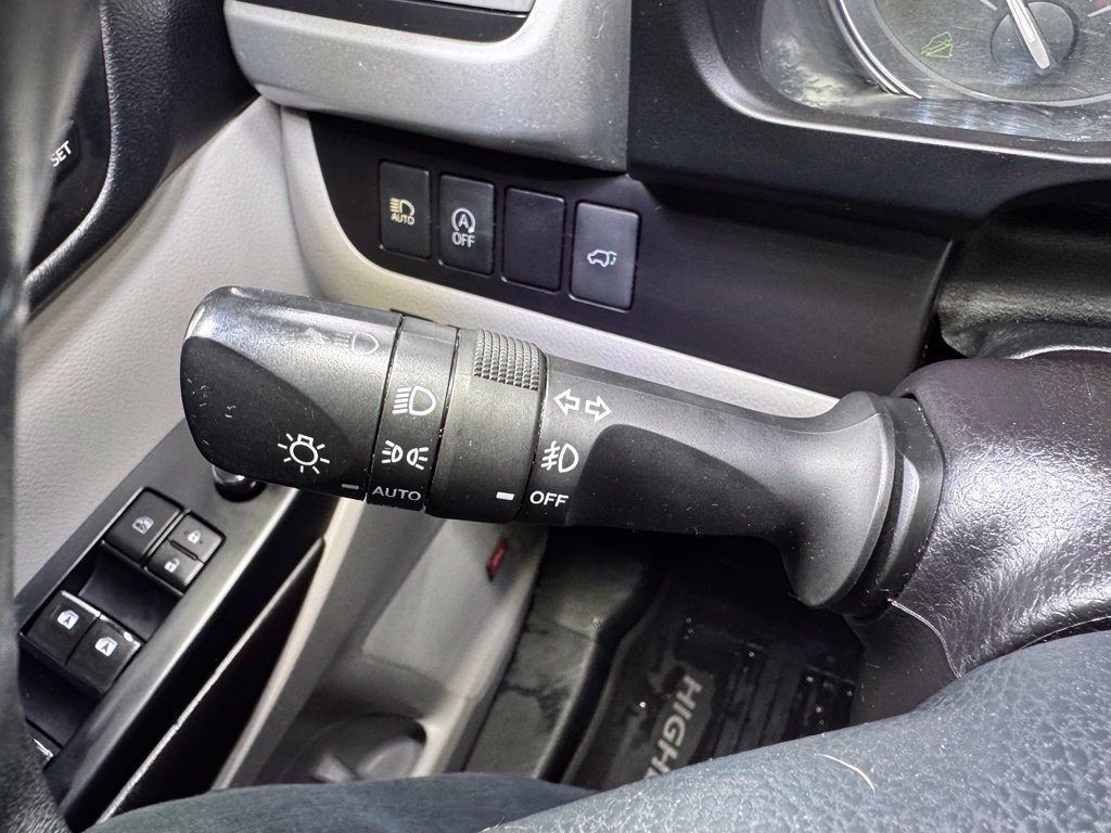 Used 2017 Toyota Highlander Limited AWD/4WD image 27